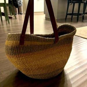 Very good condition- spring/summer bag JCrew, tote/shoulder style